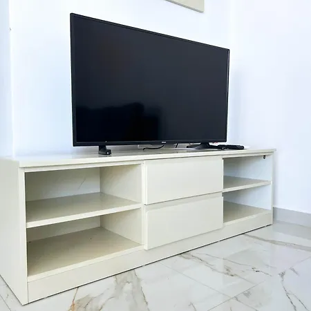 1324 * Golem (Tirana)